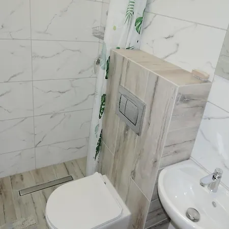 In Mrze Yno Near Blue Flag