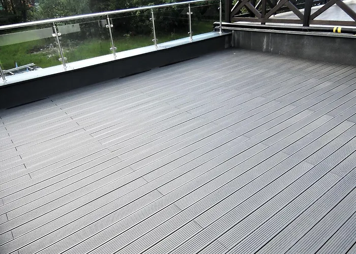 In Mrze Yno Near Blue Flag * Mrzeżyno